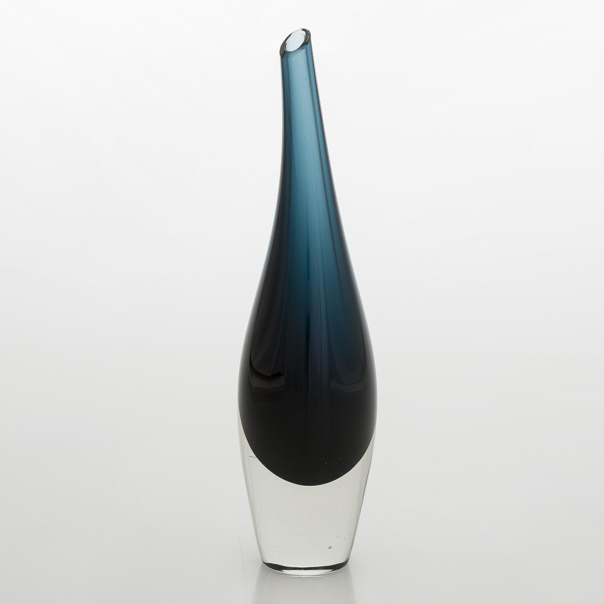 Tapio Wirkkala, A glass vase, signed Tapio Wirkkala Iittala 3299.