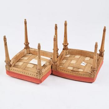 Taburetter, ett par, av Johan Erik Höglander (mästare i Stockholm 1777-1813), Gustavianska.