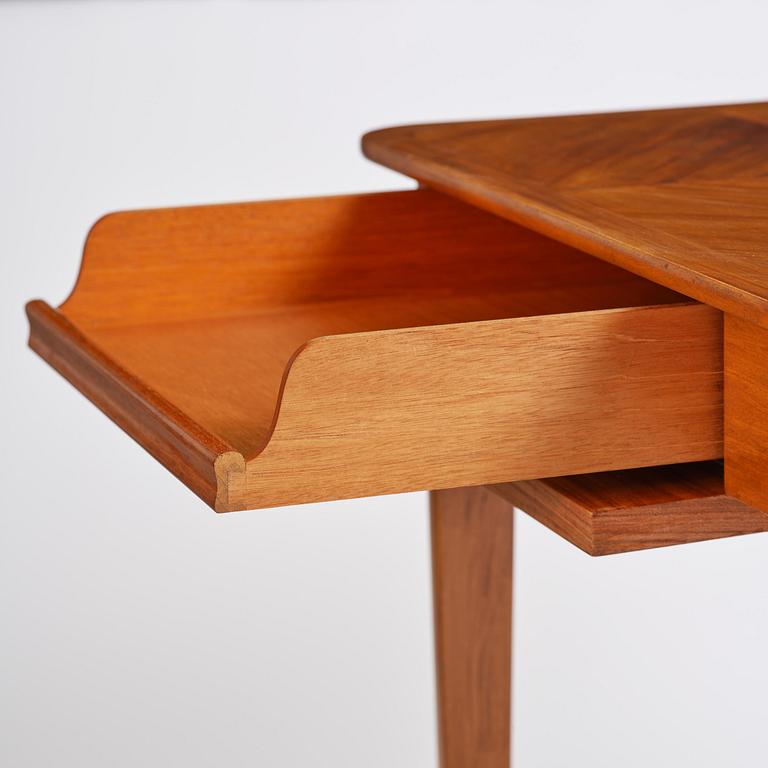 Oscar Nilsson, a mahogany desk, cabinetmaker Allan Lindgren, Stockholm, 1938.
