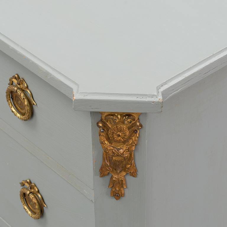 A painted Gustavian style chest of drawers, 20th Century.