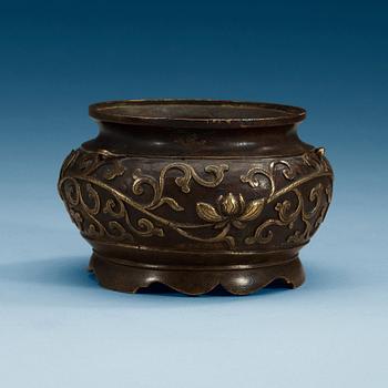 1360. RÖKELSEKAR, brons. Qing dynastin, 1800-tal.
