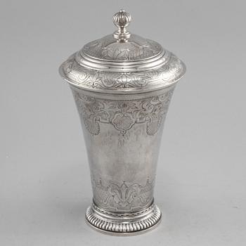 BÄGARE MED LOCK, sterlingsilver, svenska importstämplar, 1900-tal. Vikt 840 g.