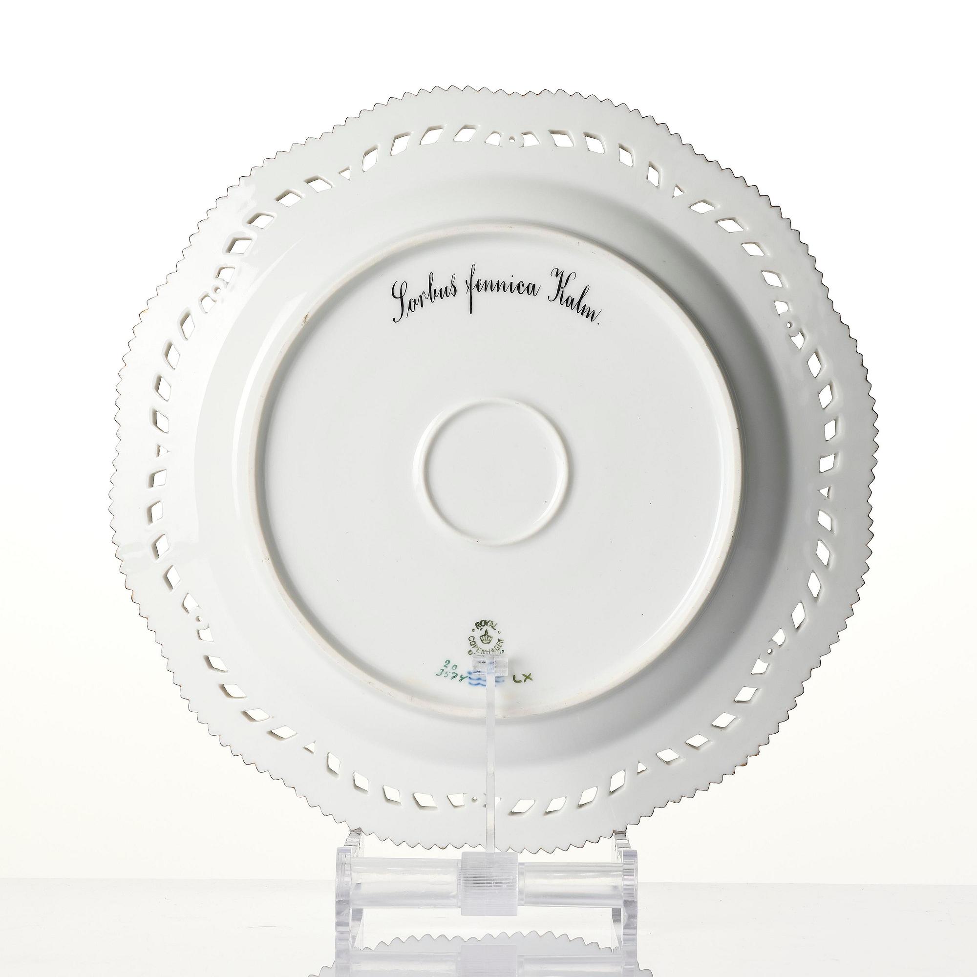 A Royal Copenhagen 'Flora Danica' serving dish, Denmark, 20th century.