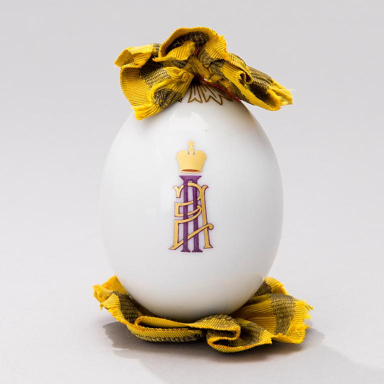 EASTERN EGG, porcelain, St.Petersburg, Imperial porcelain factory ca 1900.