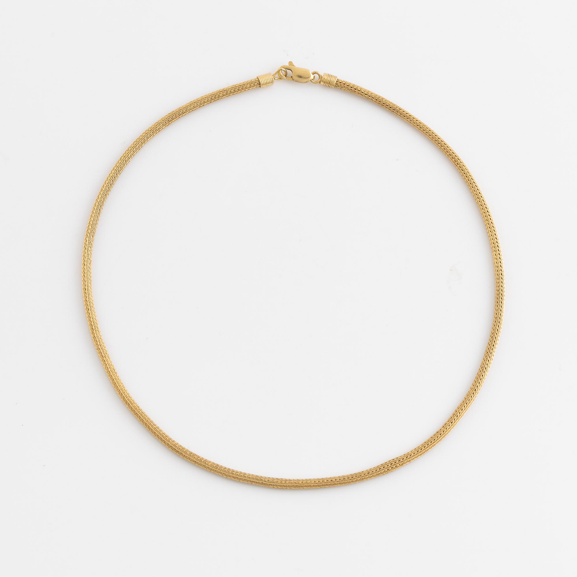 18K gold necklace.