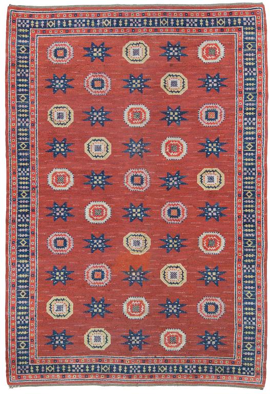 CARPET. "Röd Flossa". Knotted pile. 307 x 209 cm. Signed MMF.