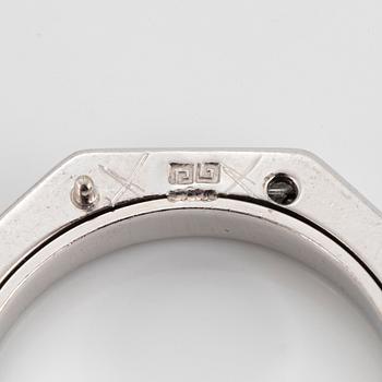 Five Paul Binder rings in 18K white gold set with baguette- and round brilliant-cut diamonds.