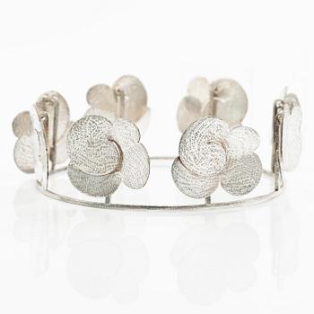 PA Lundahl-Terrs, a bridal crown, silver.
