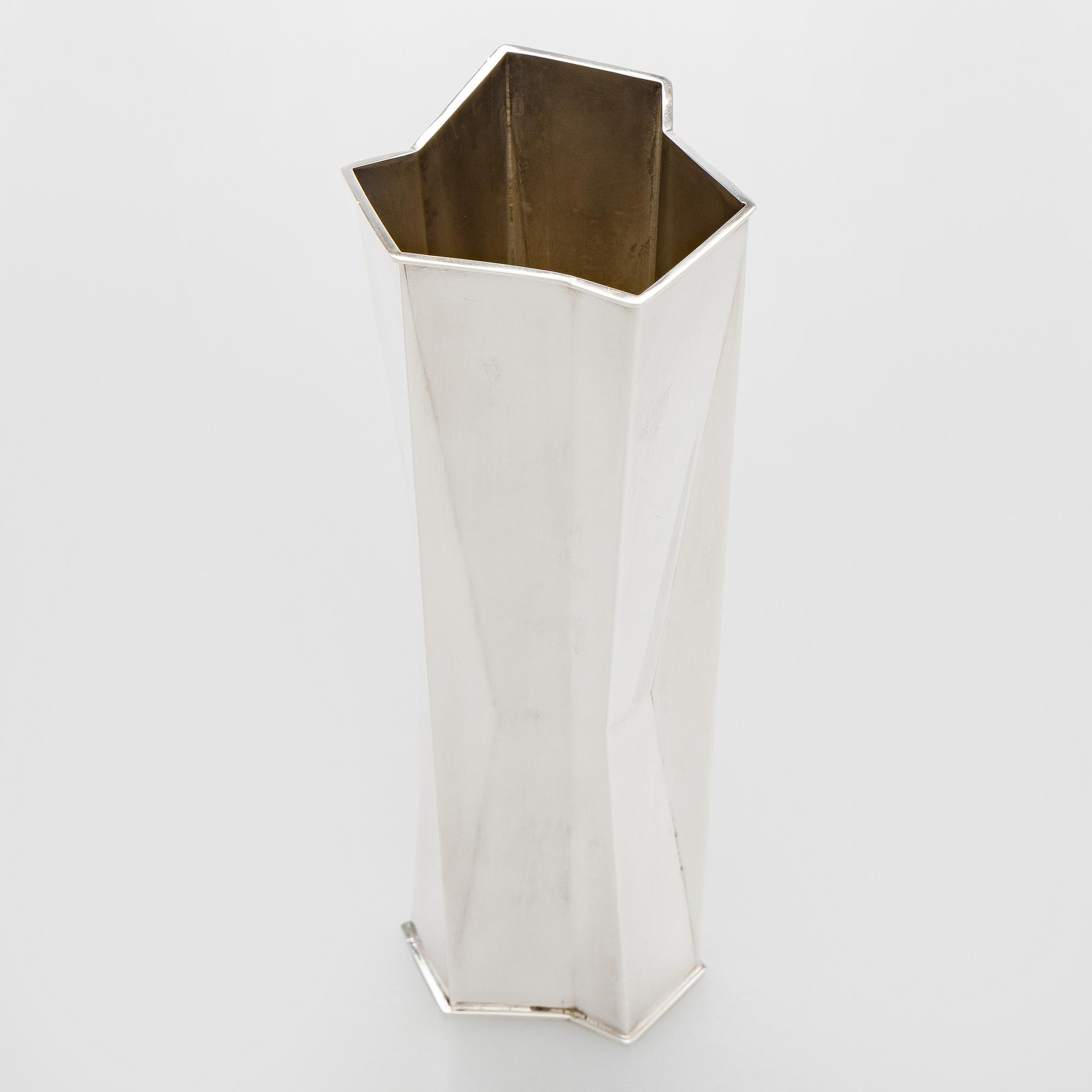 Tapio Wirkkala, A silver vase, model TW 6-3, Kultakeskus, Hämeenlinna 1963.