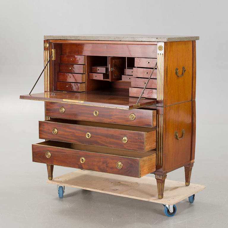 A late gustavian chest of drawers, around the year 1800.