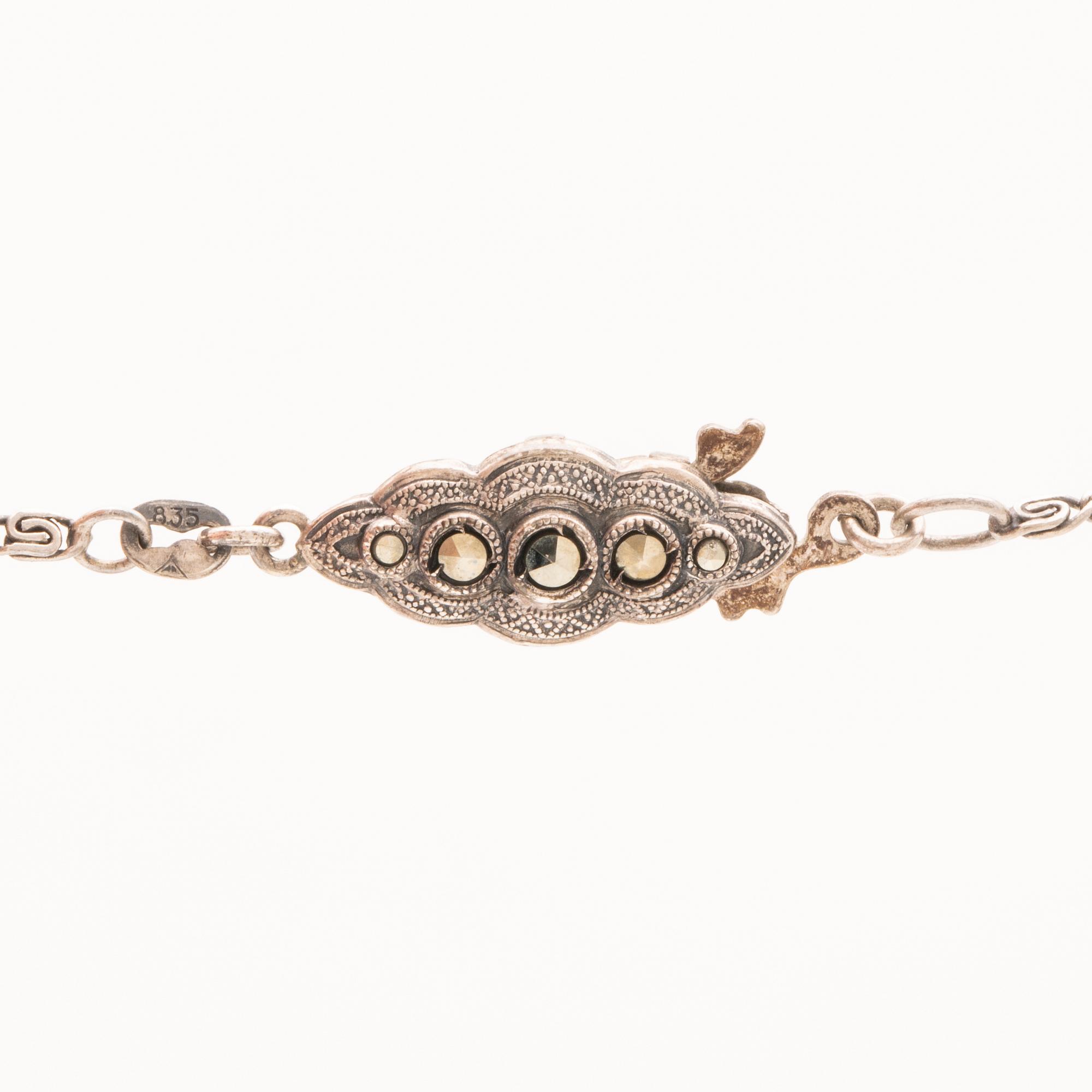 Halsband 18K guld och silver med oval fasetterad morganit samt rosenslipade diamanter.
