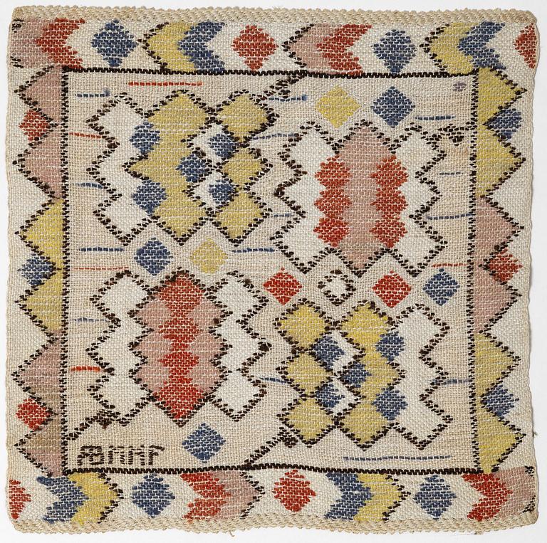 Märta Måås-Fjetterström, vävnad, "Papperslyktan", rölakan, ca 35 x 36 cm, signerad AB MMF.