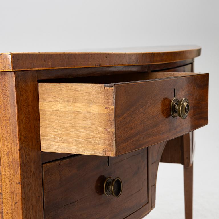 A Georgian style sideboard/buffet, England, circa 1900.