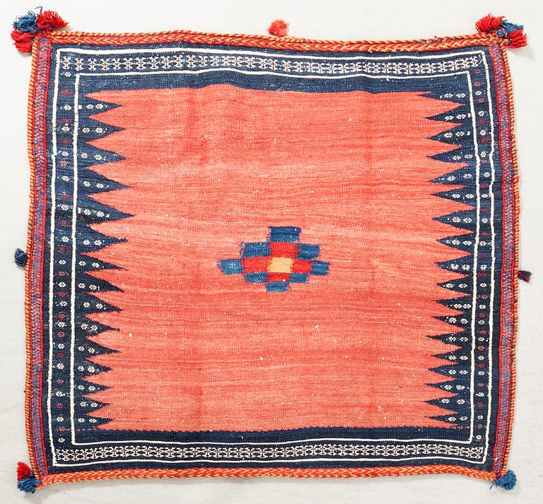 Matta Sirjan sofreh semiantik ca 107x117 cm.