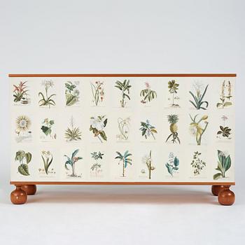 Josef Frank, "Florabyrå Linné", jubileumsutgåva, Firma Svenskt Tenn 2007, limiterad upplaga av modell 1050.
