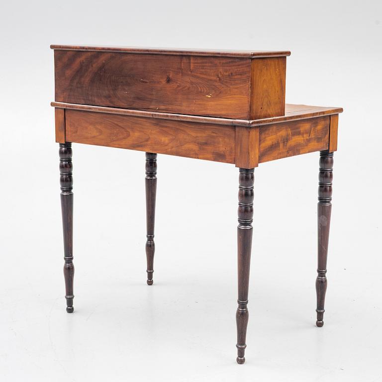 Ladies' writing desk. 19th century.
