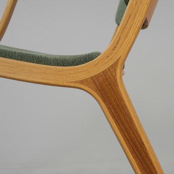 STOLAR, ett par, "AX-stolen", Peter Hvidt & Orla Molgaard Nielsen. Modellen formgiven 1950.