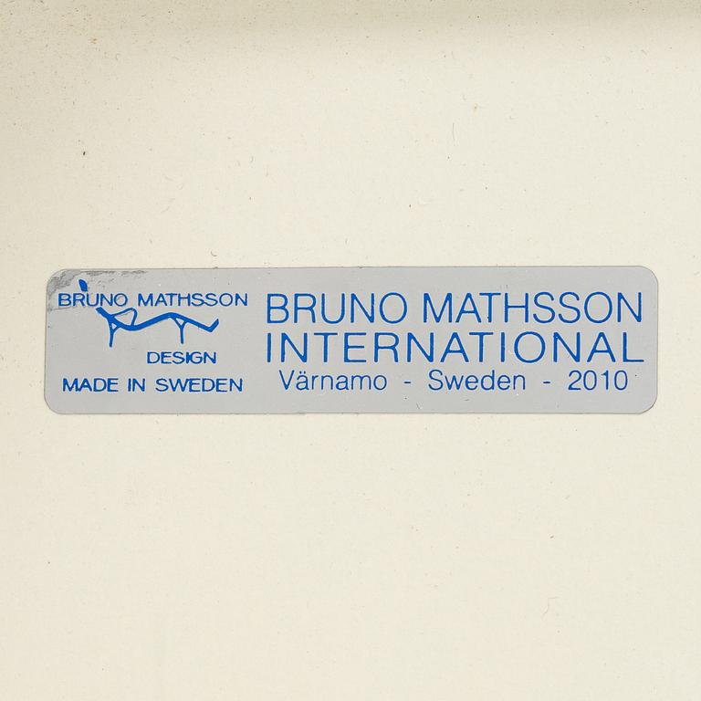 Bruno Mathsson, a side table, Bruno Mathsson International, Värnamo, 2010.