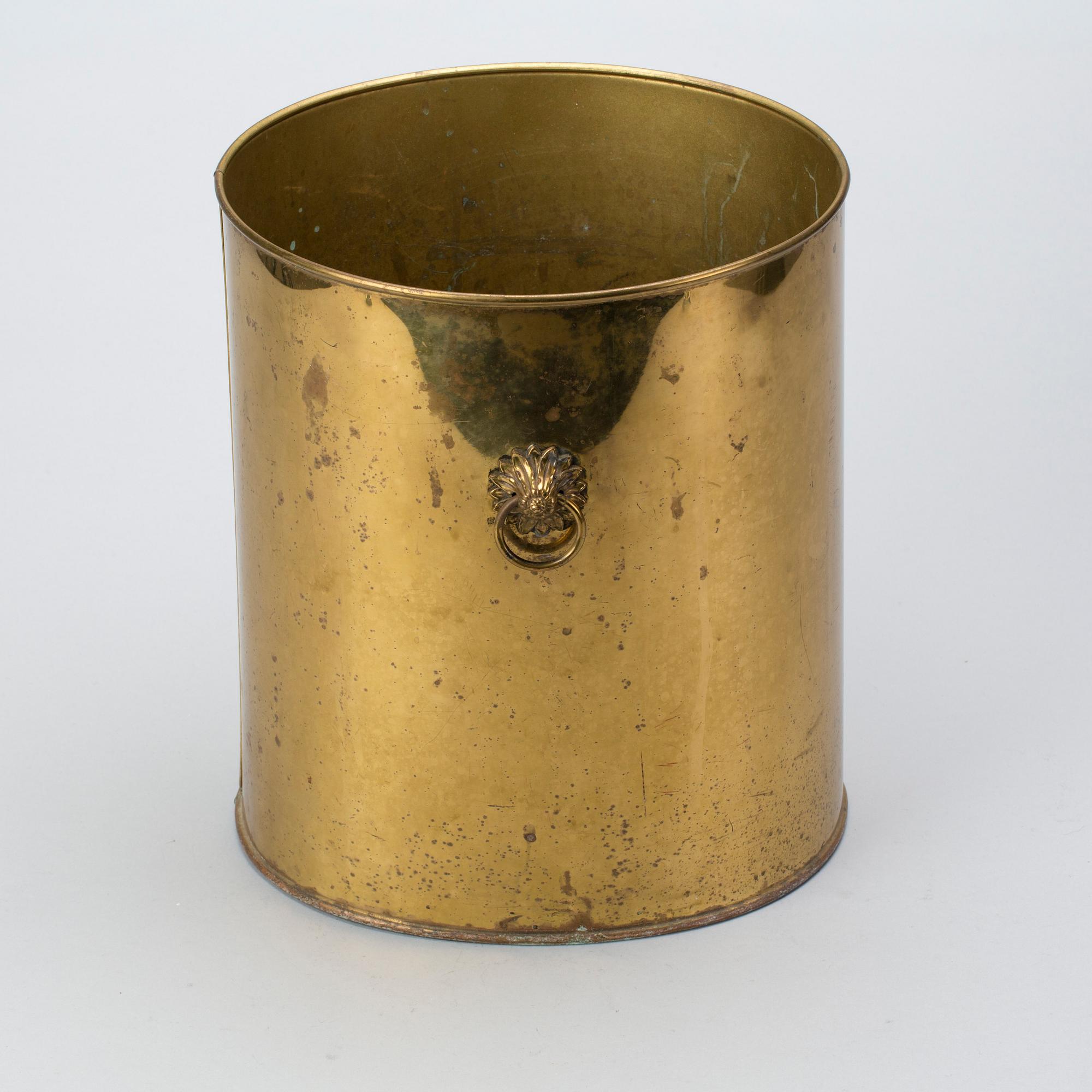 PAPPERSKORG, England.