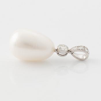 White gold pear shaped cultured pearl and brilliant cut diamond pendant.