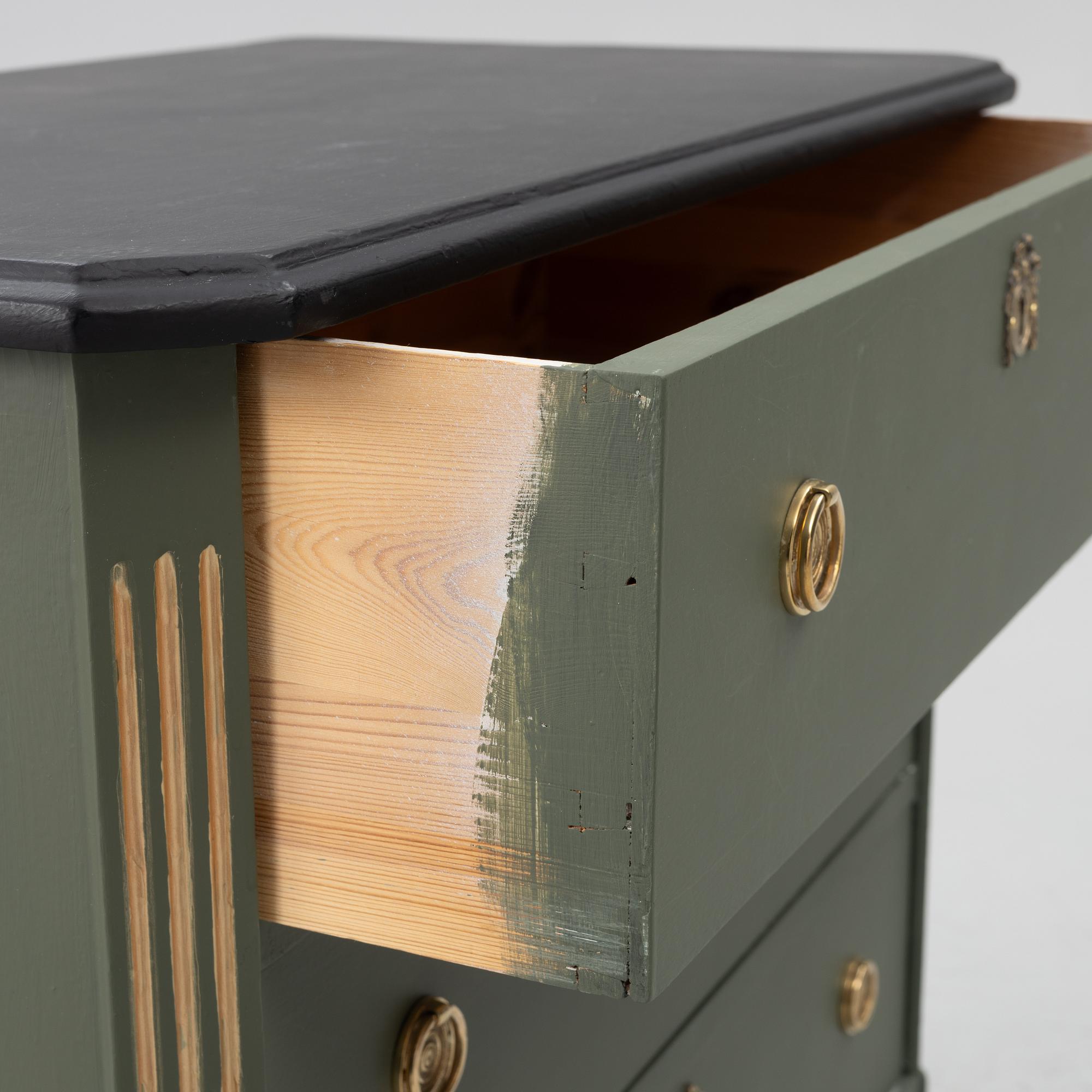 Byrå, gustaviansk stil, 1900-talets andra hälft.