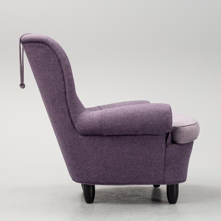 Carl Malmsten, fåtölj, "Jättepaddan", AB O.H. Sjögren, Tranås, 2000-tal.