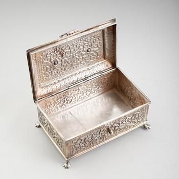SKRIN, silver, 1900-talets första hälft. Vikt ca 447 gram.