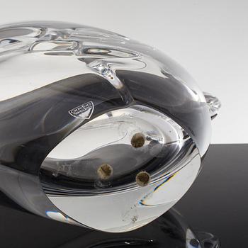 An Orrefors glass vase by Martti Rytkönen, "Ramses".