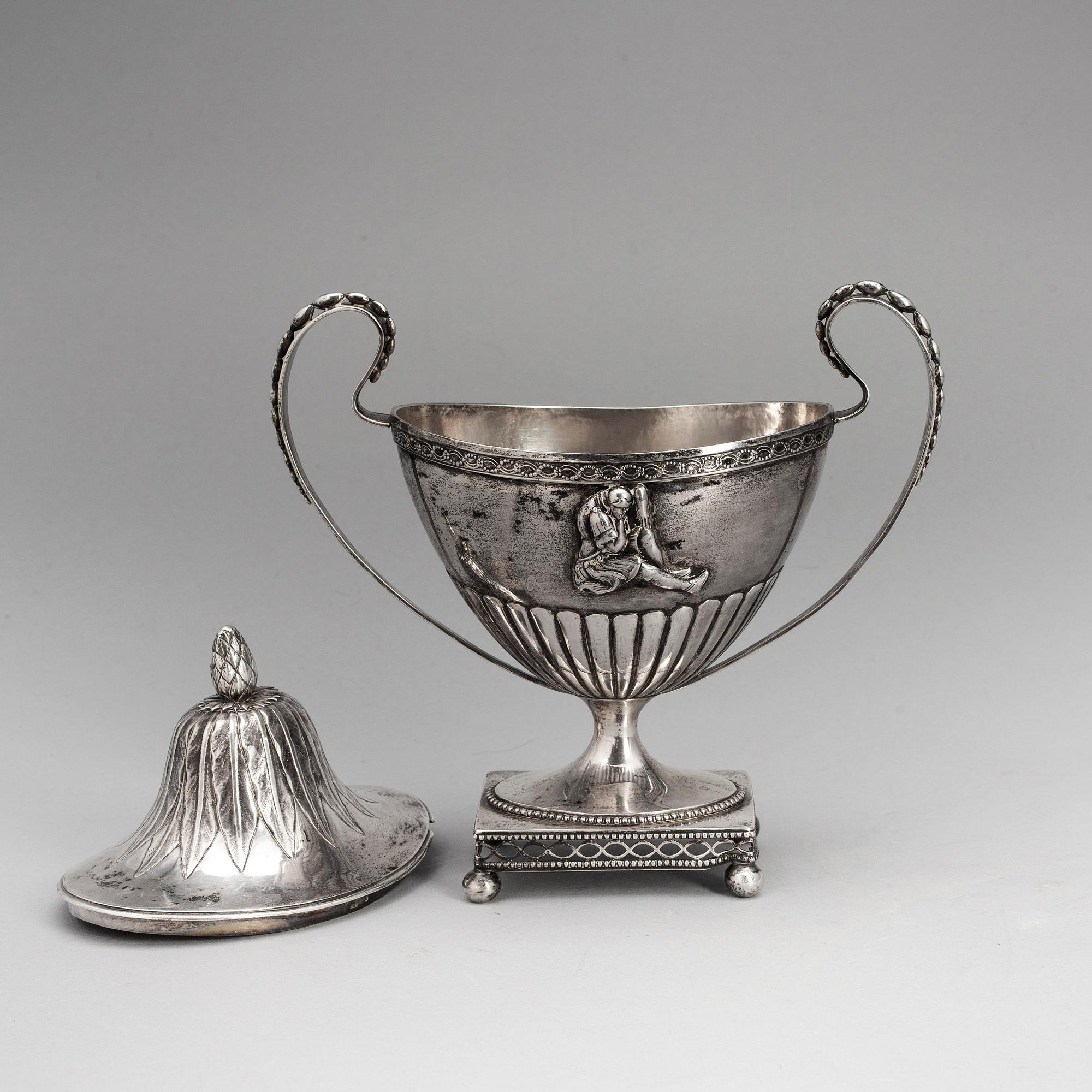 SOCKERSKÅL, silver, Lars Biugg, Jönköping, 1796. Vikt 674 gram.