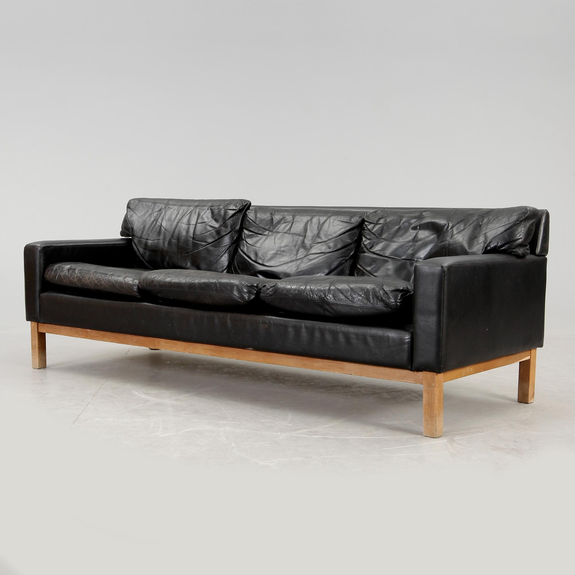 SOFFA samt FÅTÖLJ, 1960-tal.