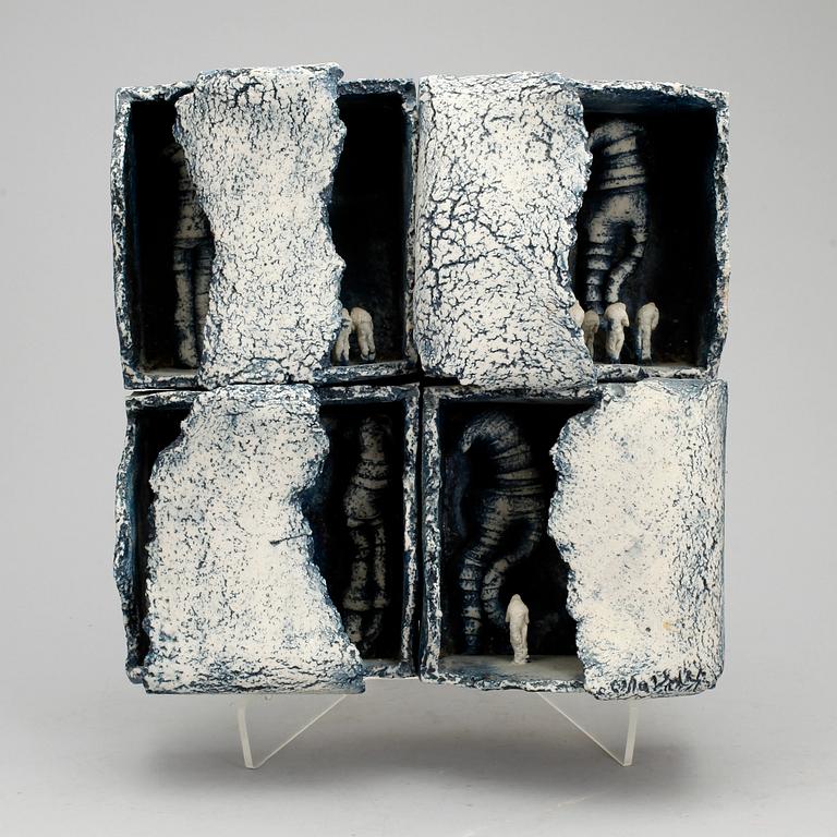 ULLA VIOTTI, väggskulptur, lergods, etikettmärkt Ulla Viotti.