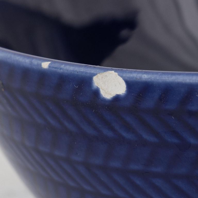 Hertha Bengtson, a 35-piece 'Blå eld' flintware service, Rörstrand.