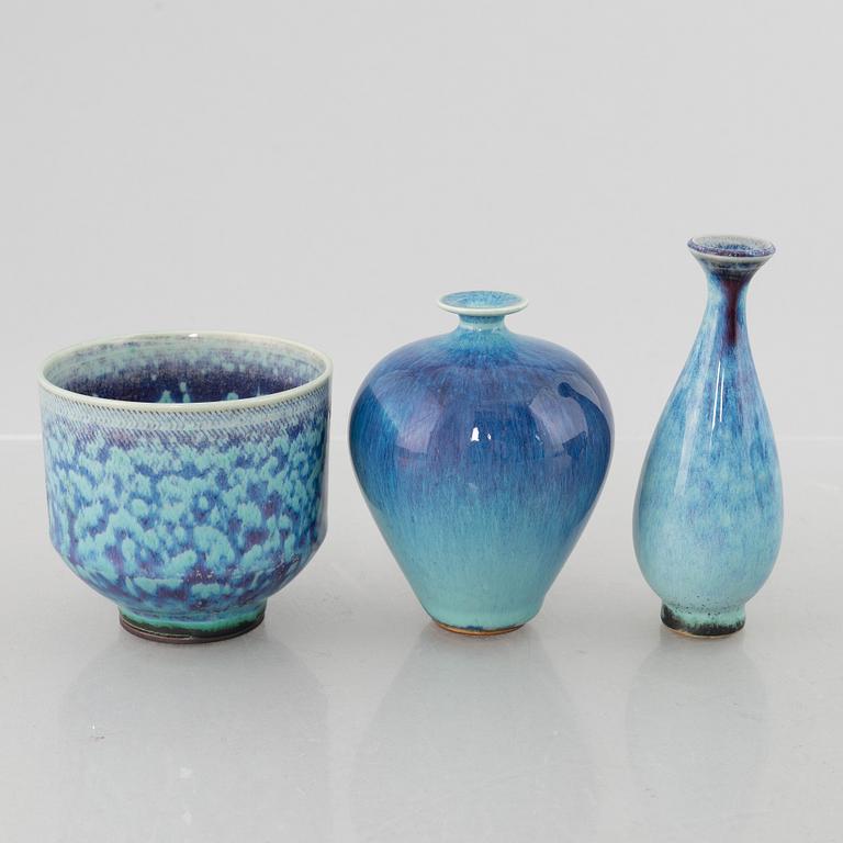 Berndt Friberg, a set of two stoneware vases and three bowls, Gustavsberg Studio 1965-74.