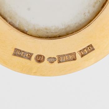 Pendant, 18K gold with a mabé pearl and octagon-cut diamonds.