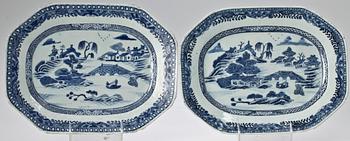 STEKFAT ett par, porslin, Kina Qinglong 1700-tal.