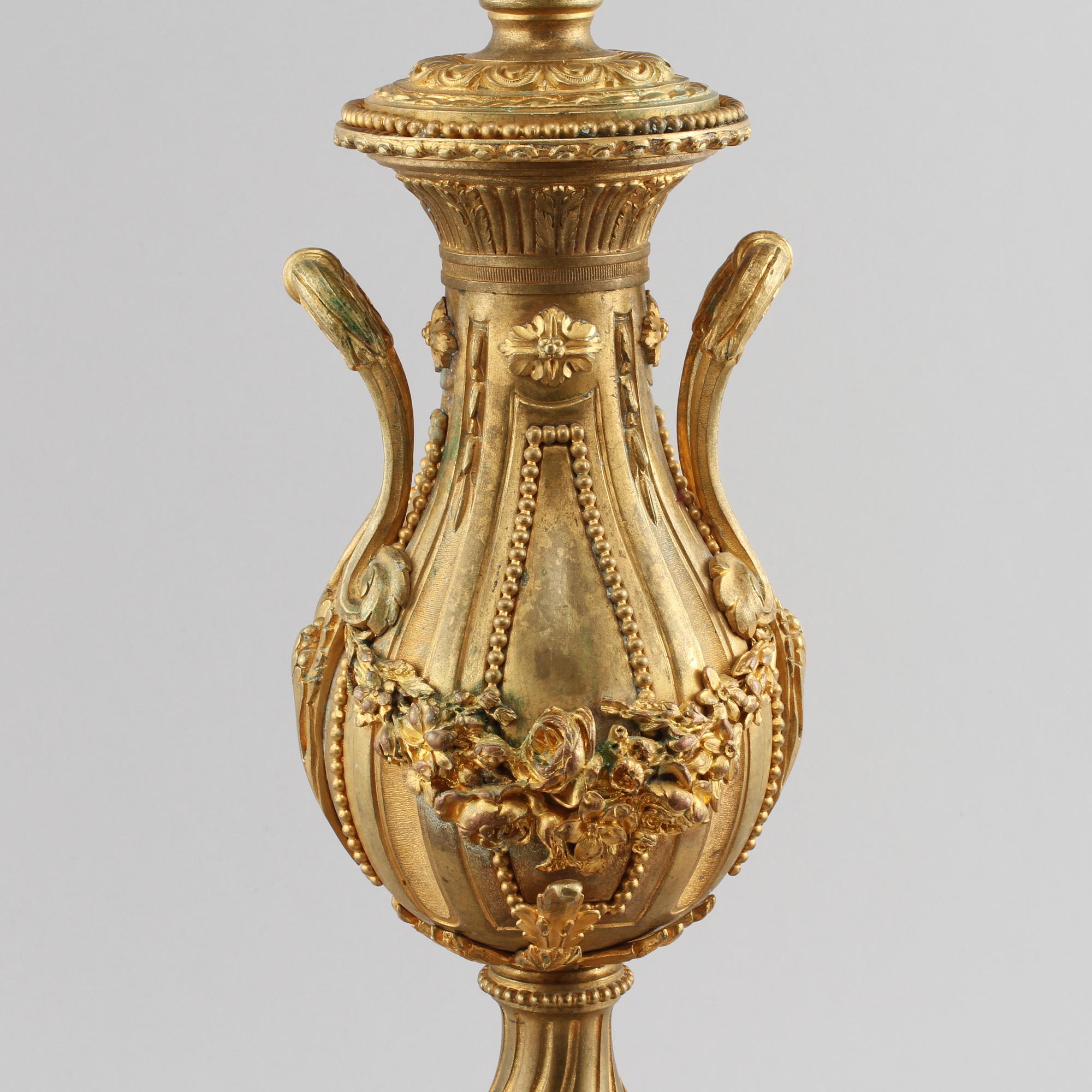 KANDELABRAR, ett par, sent 1800-tal.