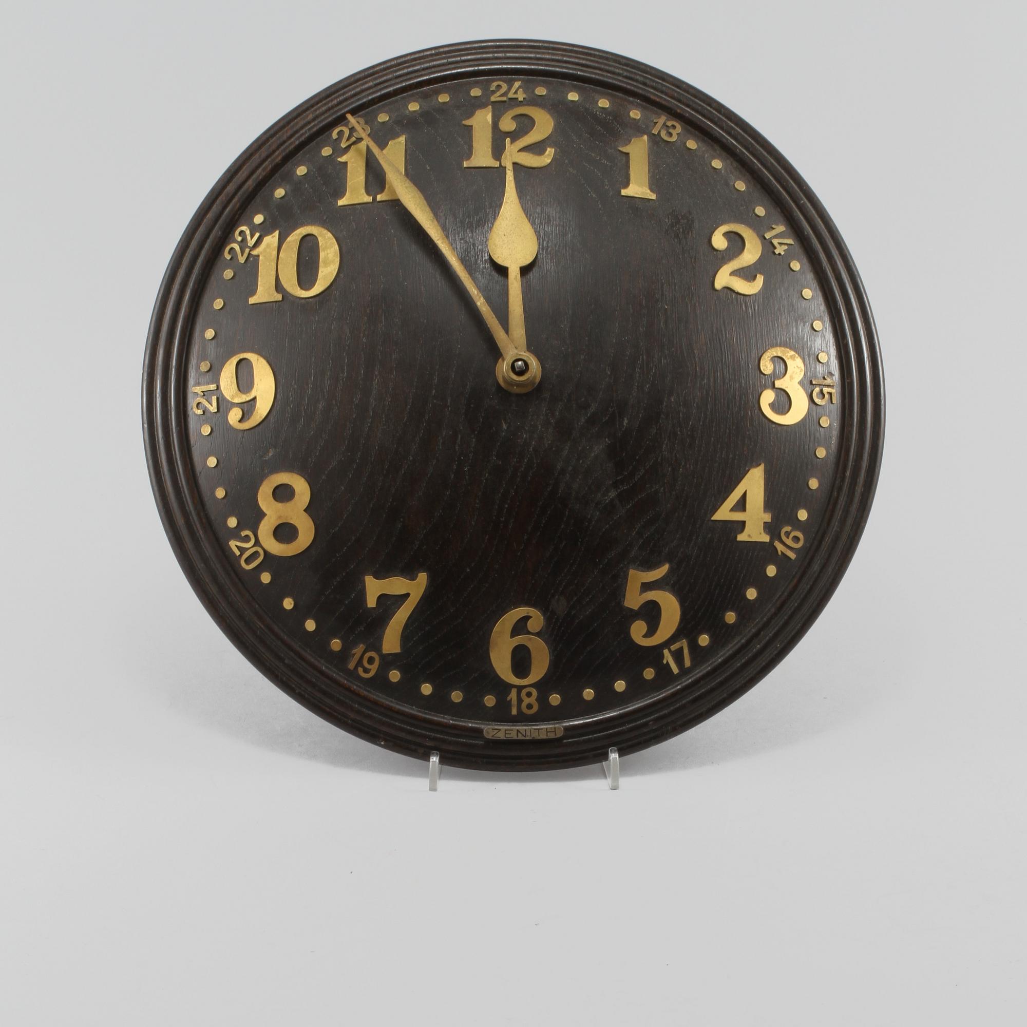 VÄGGKLOCKA, Zenith, 1900-talets första hälft.