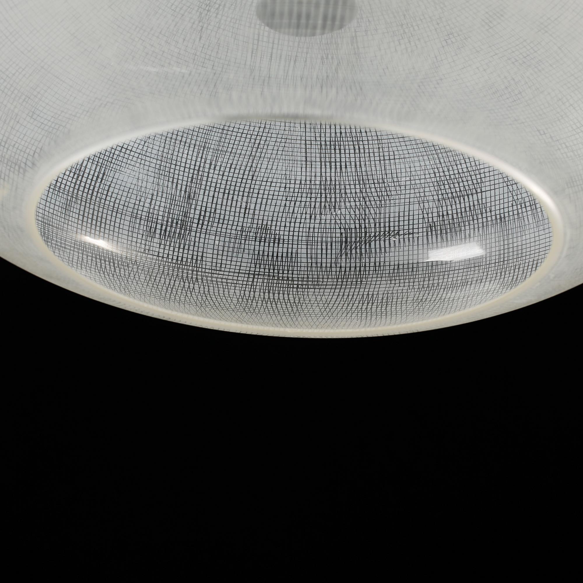 TAKLAMPOR, 2 st, Putzler Glas, omkring 1900-talets mitt. Höjd 57 respektive 85 cm.