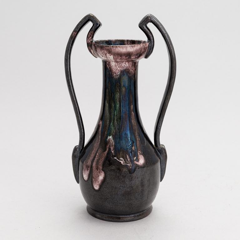 Alfred William Finch, A vase by Iris Finland 1901.