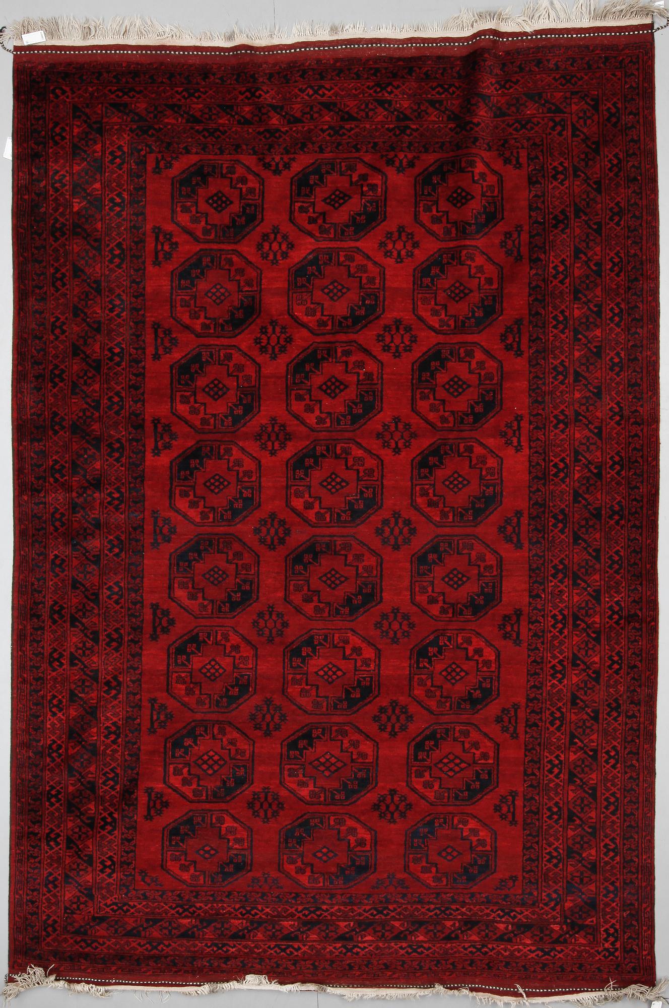 MATTA. Afghan. Ca 400 x 370.