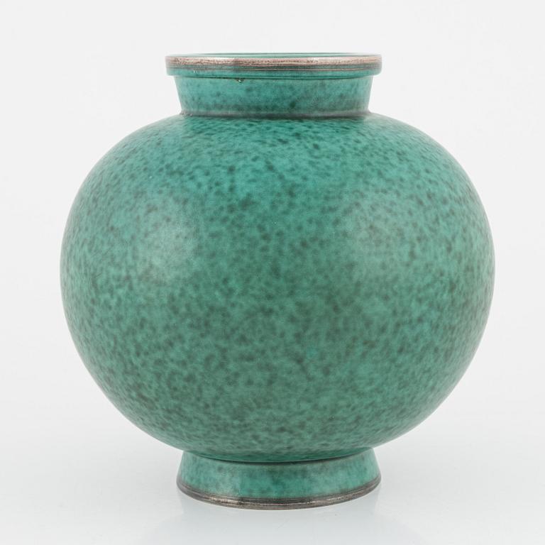 Wilhelm Kåge, an 'Argenta' stoneware vase, Gustavsberg 1946.