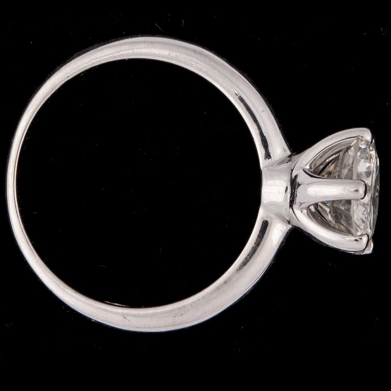 A brilliant cut diamond ring, 1.94 cts.
