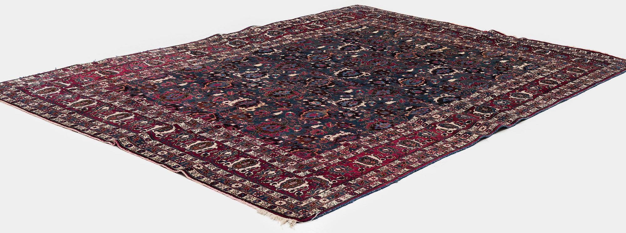 Matta, semiantik Teheran, norra Persien, ca 298 x 211 cm.