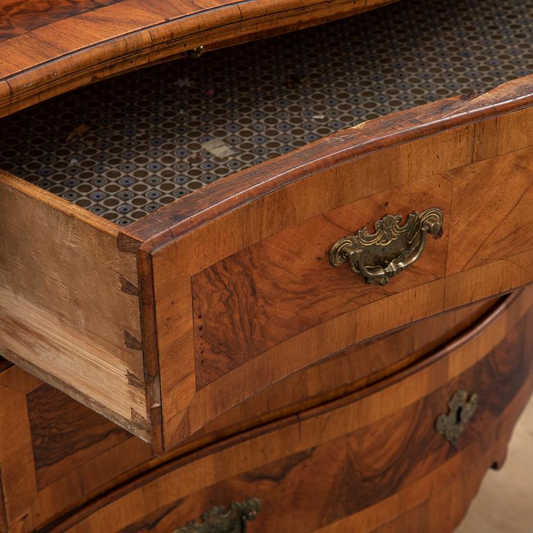 A mid 18th century chest of drawers.