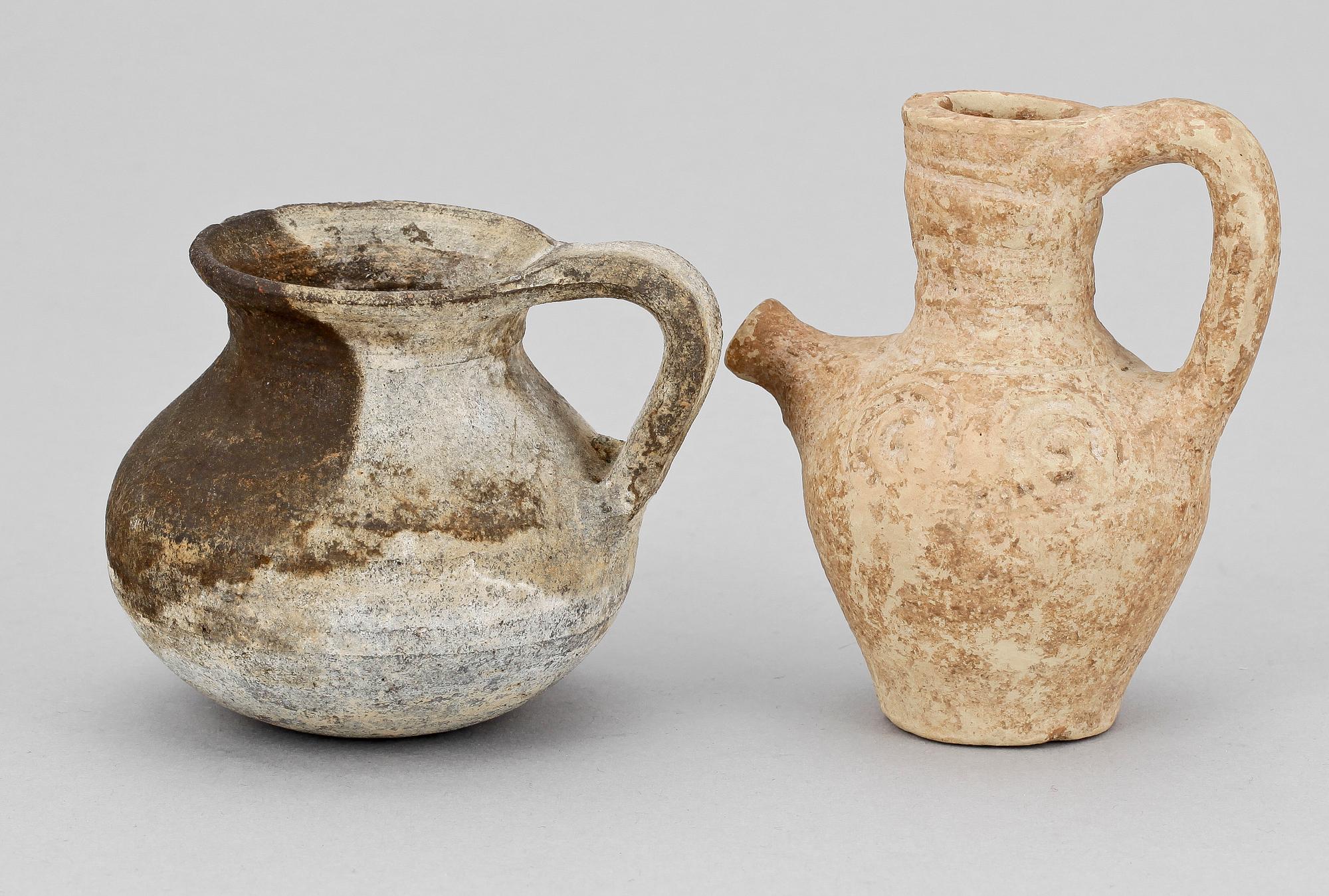 KÄRL, 2 st, lergods, troligen Medelhavsområdet och forntida.