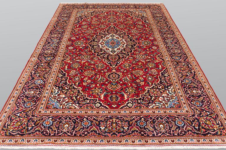 Matta, Keshan, ca 304 x 193 cm.