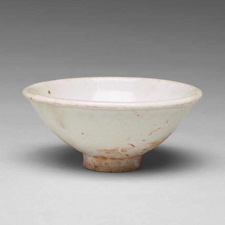 A white glazed bowl, Song dynasty (960-1279).