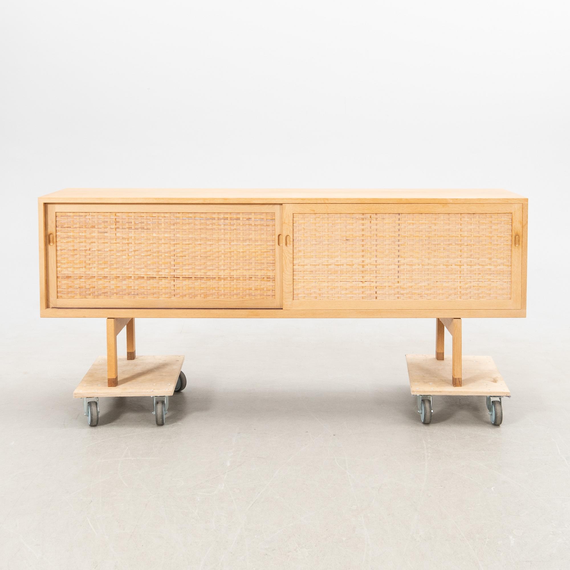 Hans J. Wegner, sideboard, RY-26, för RY Möbler, Danmark.