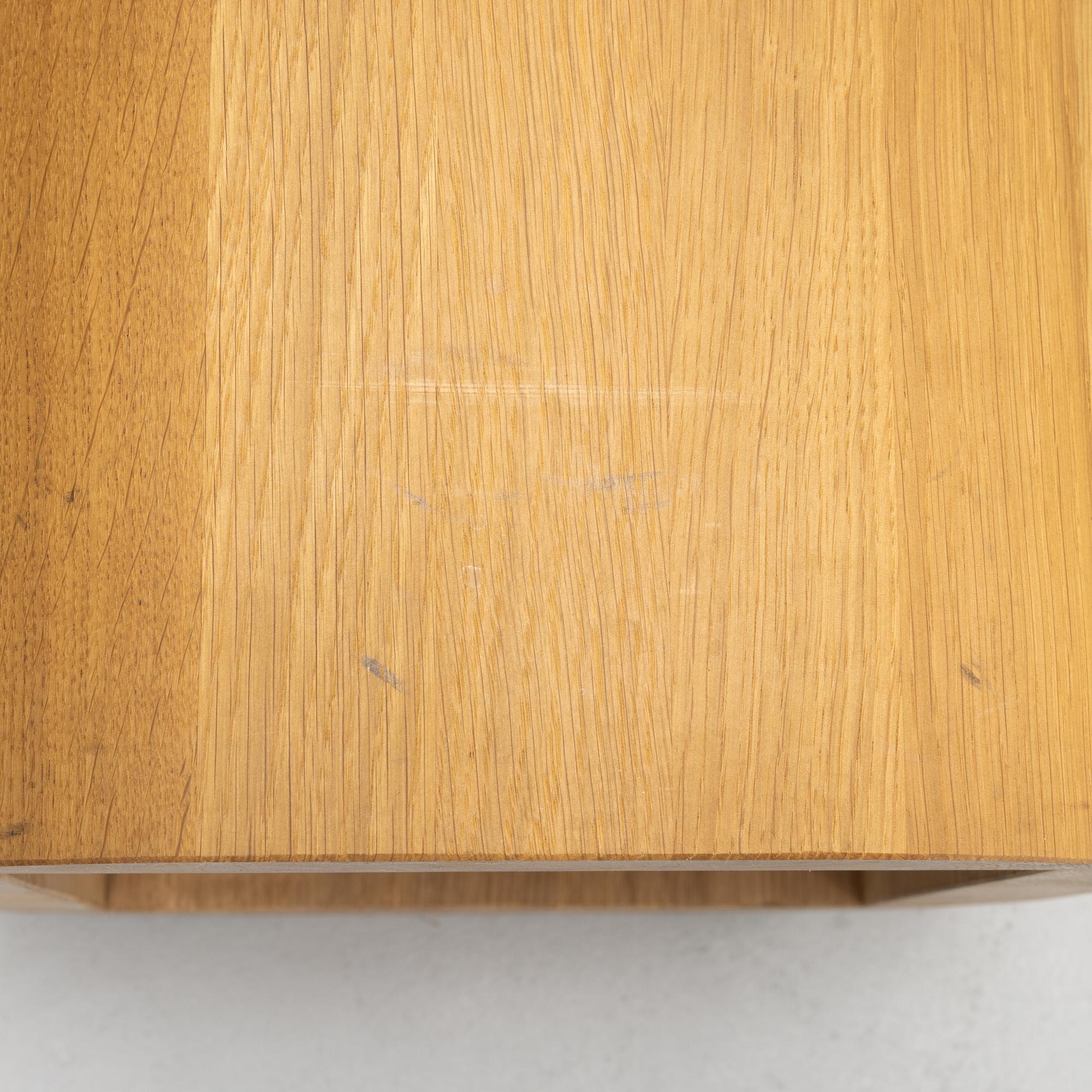 Alfredo Häberli, bord, "April", Nikari, Finland.