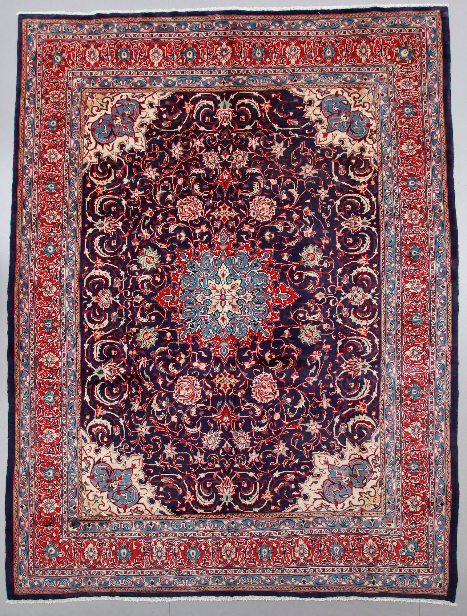 MATTA, Sarouk, ca 378 x 293 cm.